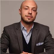 Docente con quasi ventennale esperienza negli istituti superiori di 2°, laureato in scienze pedagogiche